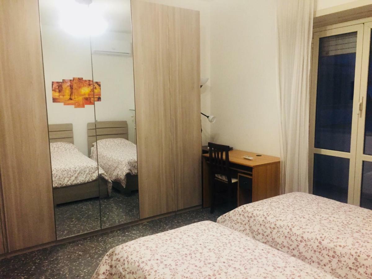 Bed and Breakfast Female Dormitory For Only Female Рим Екстер'єр фото