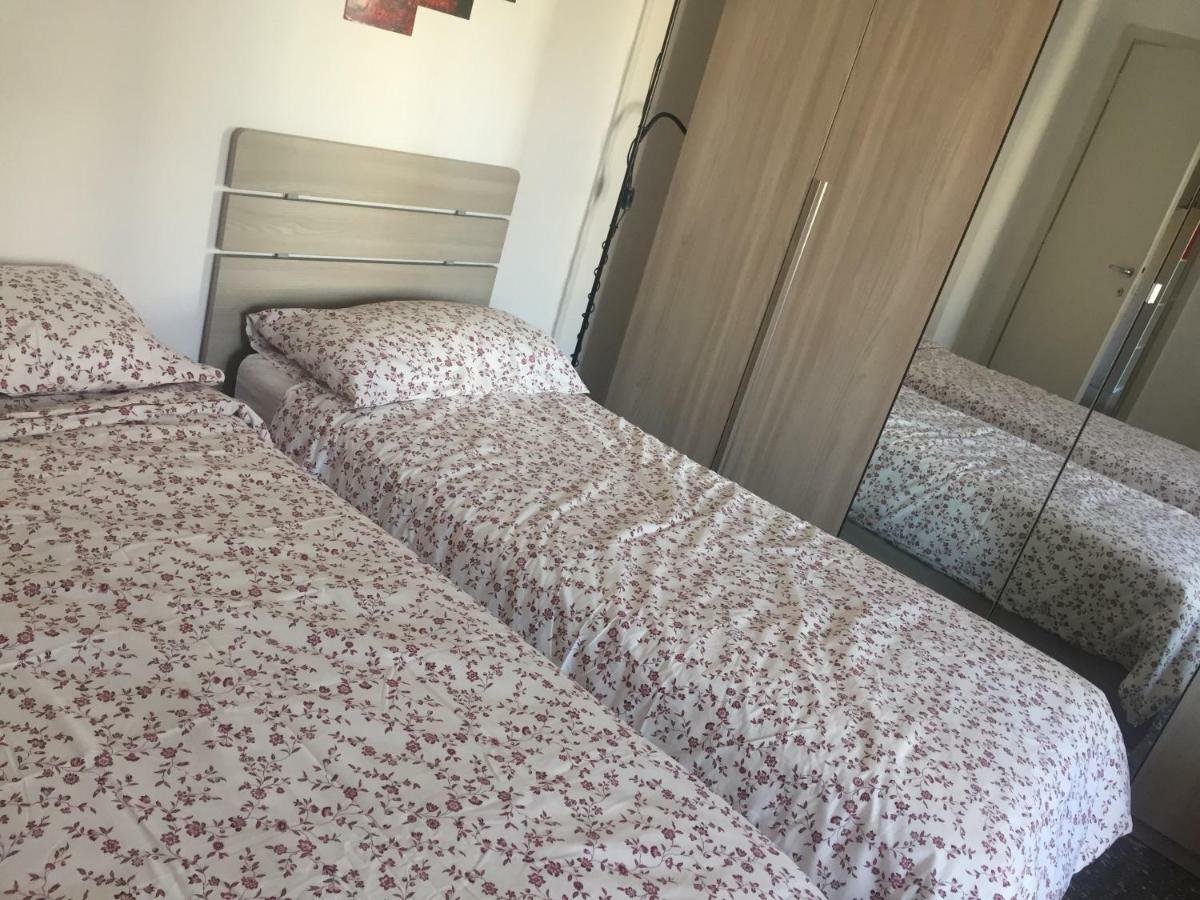 Bed and Breakfast Female Dormitory For Only Female Рим Екстер'єр фото