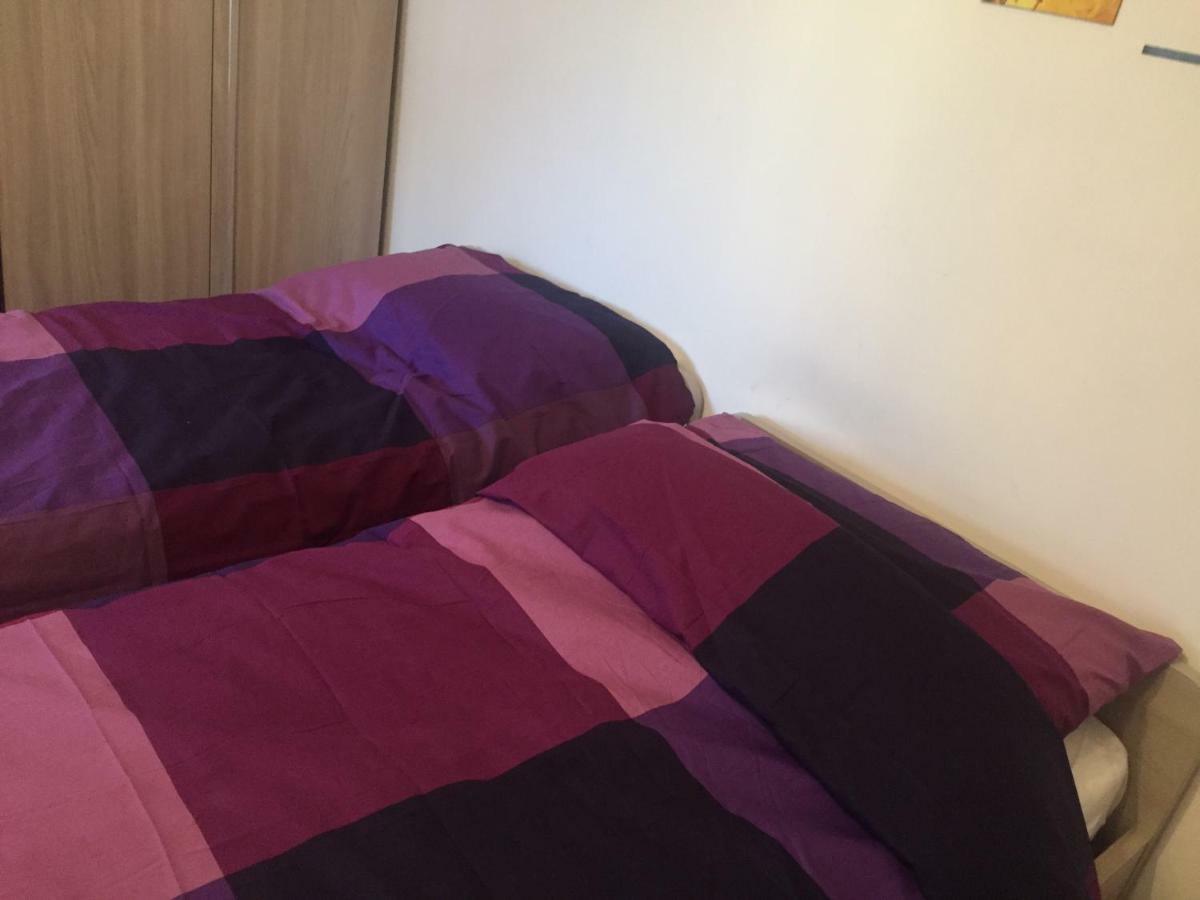 Bed and Breakfast Female Dormitory For Only Female Рим Екстер'єр фото